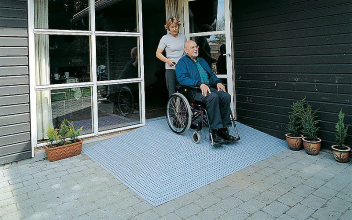 Access Ramp 64 x 890 mm - Color: Red, Width: 150 cm